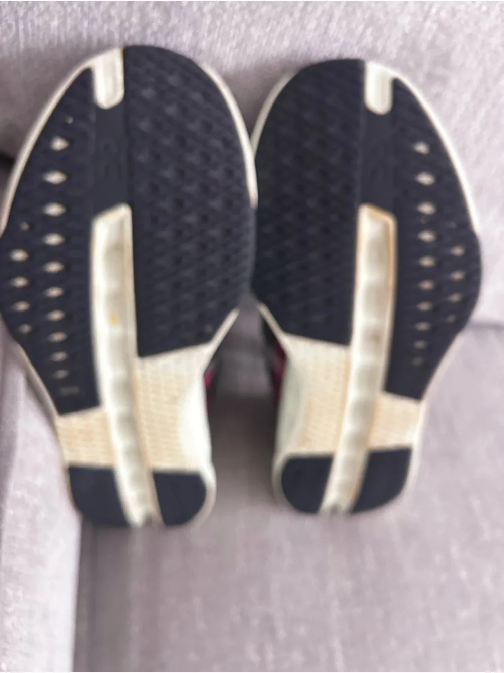 ON Running Women's Cloudsurfer Next Shoes, Black/Lima, US 11